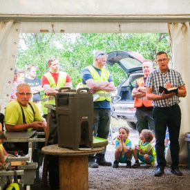 Päätoimikunnan puheenjohtaja Reijo Peura piti hartauden Suviseurojen harjannostajaisissa 26.5.2018.