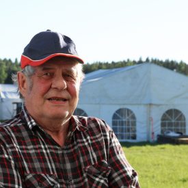 Suviseurojen naapurissa asuva Olli osallistui talkoisiin.