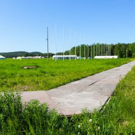 Kenttä alkaa näyttää jo yllättävän tutulta. Suviseurat lähestyvät nopeasti.