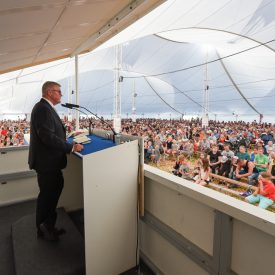 Aattoseurojen puhuja Juhani Karjalainen