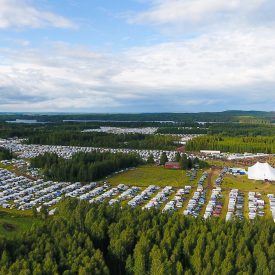 Suviseurakenttä on Keiteleen ja 4-tien välissä.