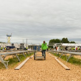 Pöydät ja penkit siirretään seuraavaksi opistoseuroihin.