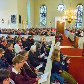 Oulun tuomiokirkko oli sivulaivoja myöten täynnä laulutapahtumassa 24.5.2019 oulu siionin laulut laulutapahtuma