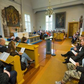 Muhoksen kirkko täyttyi viimeistä paikkaa myöten suviseuralauluillassa helatorstaina 30.5.2019. muhoksen kirkko suviseurat lauluilta