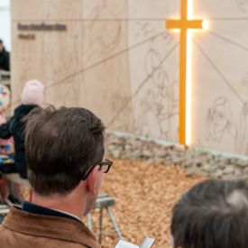 Lähikuva, laulua seurateltassa