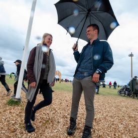 Lauantai aamupäivän tunnelmaa kentältä. Kuvassa Jaakko ja Selja Vaasasta.