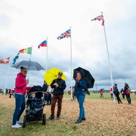 Kuvassa Sinikka, Aaro ja Atte Nurmijärveltä sekä Marjo Lahdesta.