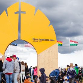 Suviseurojen tunnuslause on "Herra siunatkoon sinua".