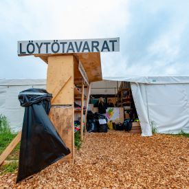 Löytötavaroita voi tiedustella tiistaista lähtien Muhoksen poliisilaitokselta (arvokkaammat tavarat) tai Muhoksen rauhanyhdistykseltä.