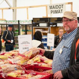 Myymälässä on vielä runsaasti tuotteita. Nyt kaikki tuotteet -50%. Tervetuloa ostoksille!
